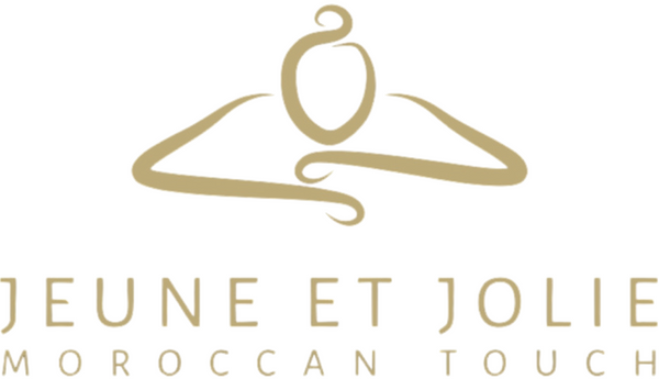 JEUNE ET JOLIE